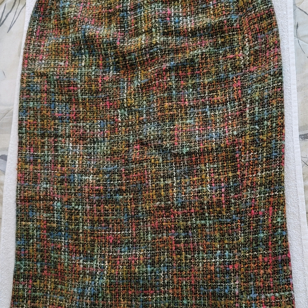 Spiegel Pencil Skirt. Shell 85% Acrylic 15% Polye